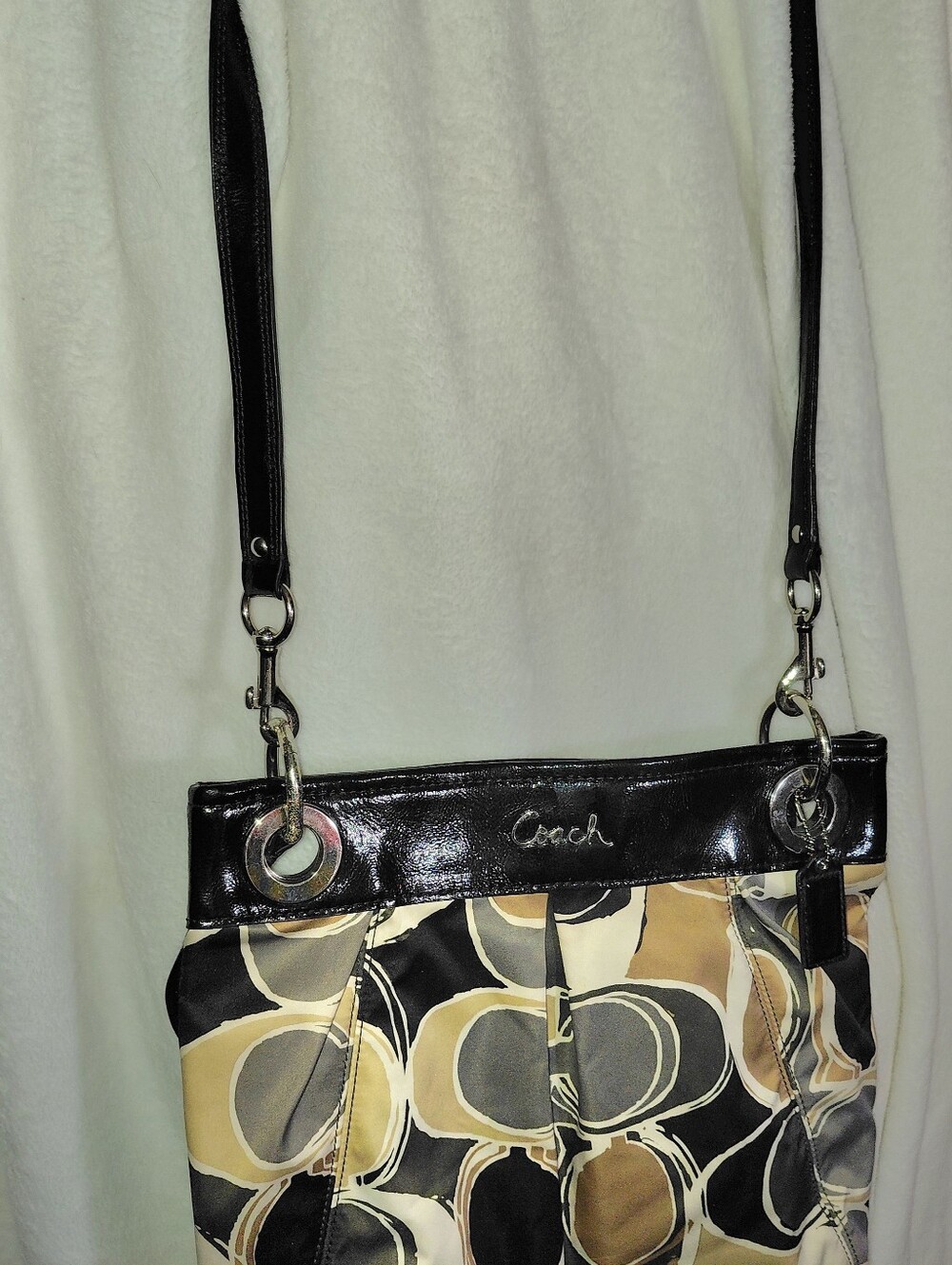 Coach Ashley Geometric Optic Signature Sateen & Patent Leather H1182-F17649 Bag - Picture 4 of 9